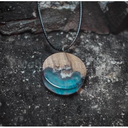 Кулон из эпоксидной смолы А-2